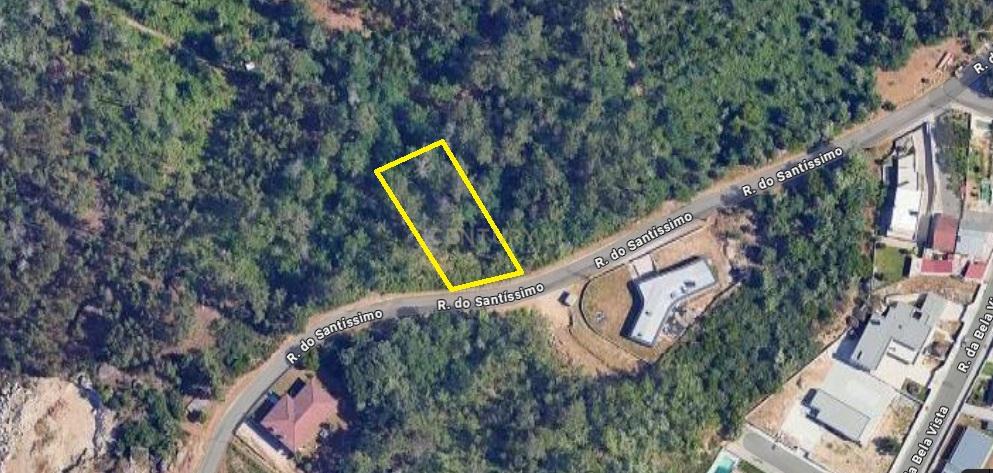 Terreno Construível em Viseu com Vista Panorâmica e Acesso Fácil - Image 6
